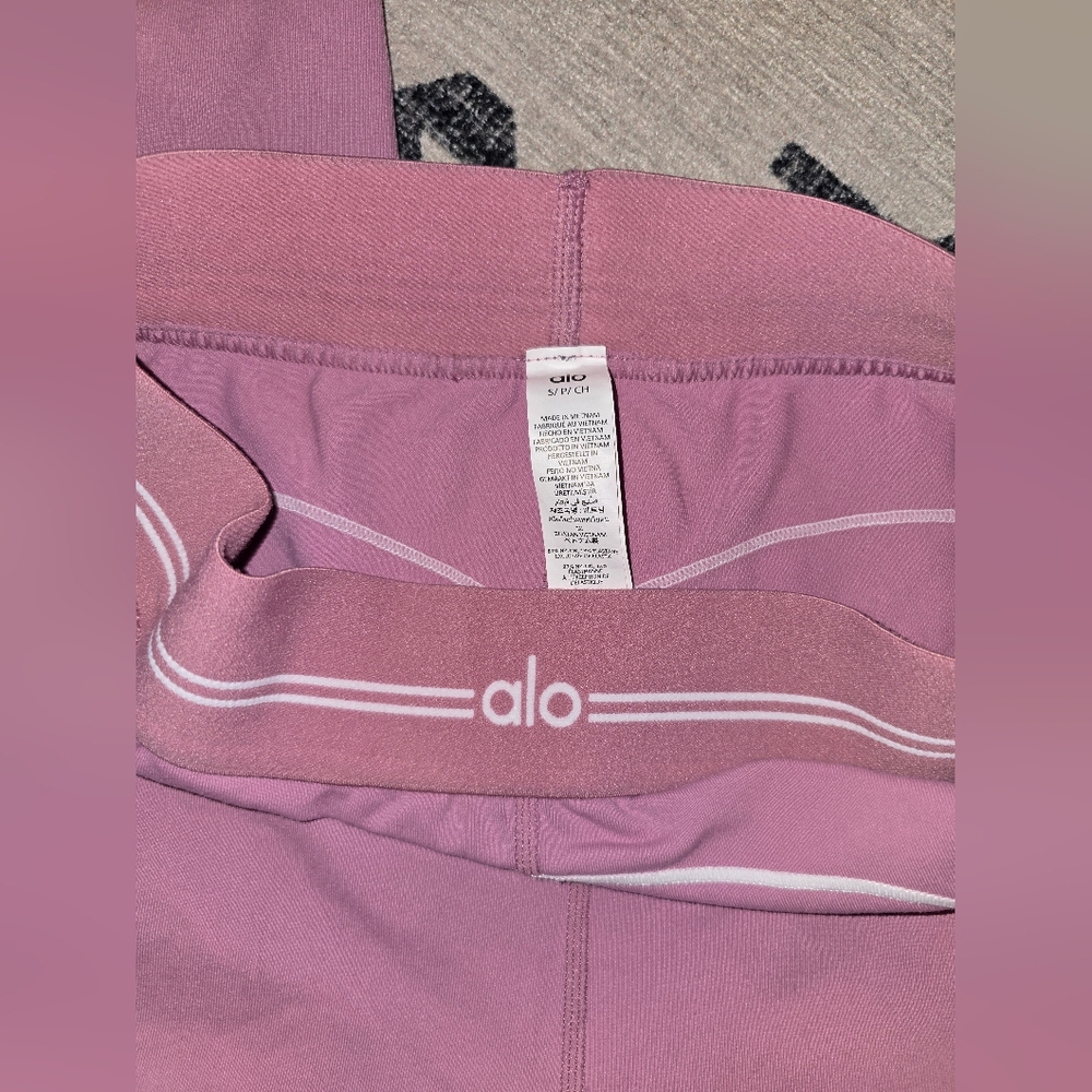Alo Yoga Airbrush High-Waist Heart Throb Legging Pink Wild Rose/White Small $134 - Picture 7 of 12